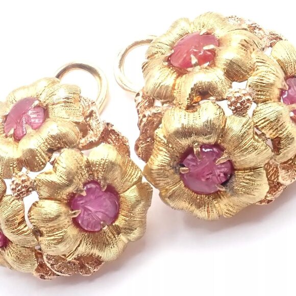Authentic! Vintage Buccellati 18k Yellow Gold Carved Ruby Flower Earrings - Picture 5 of 12